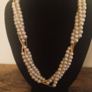Stunning 4 strand Pearl Necklace